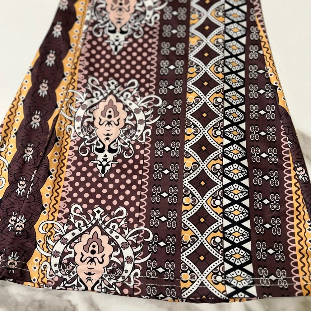 Patterned Flare Pants - Picture 3 of 3